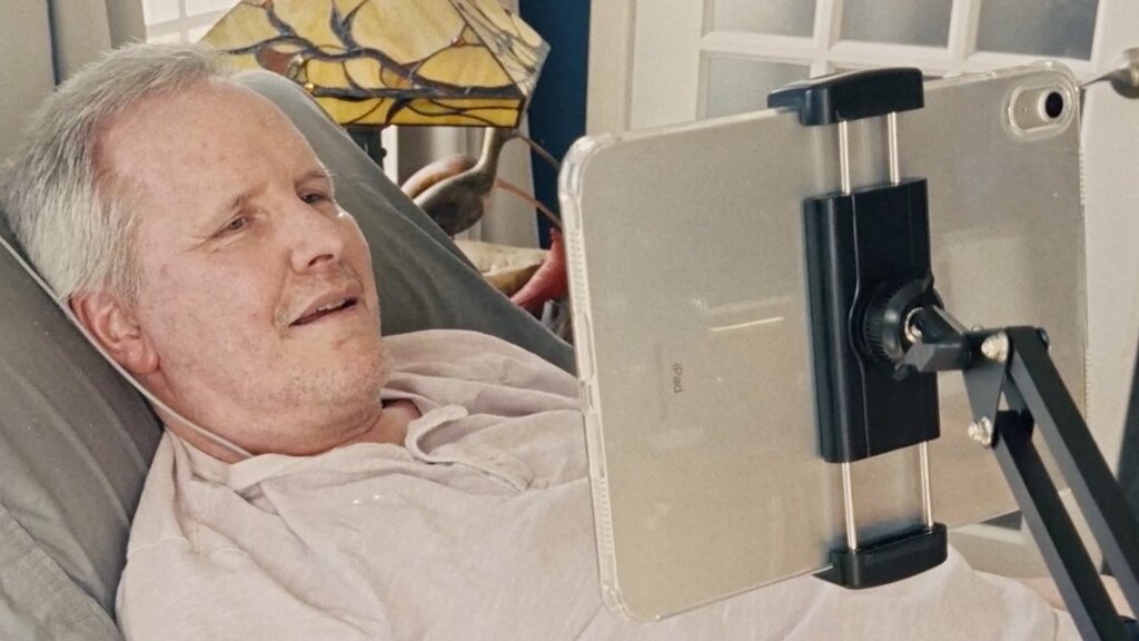 Contrôle de l’iPad par la pensée : une avancée pour les patients atteints de SLA et paralysés