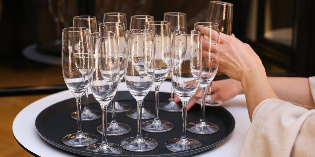 J’étais invité au mariage, mais je n’avais pas de plus-un en raison de ma relation jugée non ‘sérieuse’. C’était frustrant. J’étais invité au mariage, mais je n’avais pas de plus-un en raison de ma relation jugée non ‘sérieuse’. C’était frustrant.