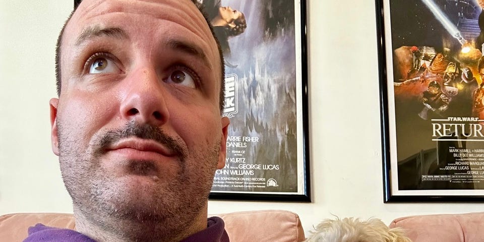 À 37 ans, j’ai perdu mon emploi dans la tech et suis retourné chez mes parents, gêné mais reconnaissant