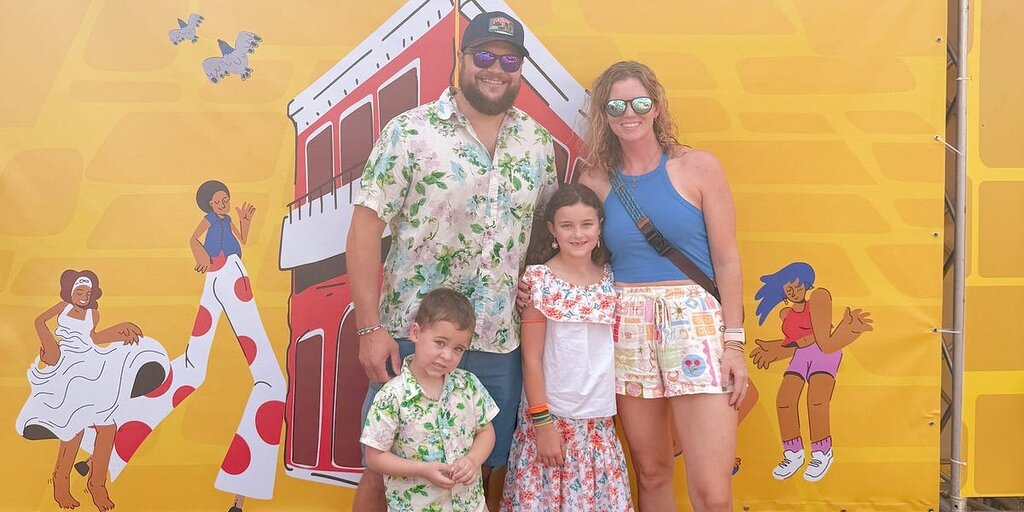 J’ai déménagé ma famille de l’Oklahoma à Porto Rico. Malgré les prix élevés et les coupures d’électricité, notre vie s’est enrichie ici. J’ai déménagé ma famille de l’Oklahoma à Porto Rico. Malgré les prix élevés et les coupures d’électricité, notre vie s’est enrichie ici.