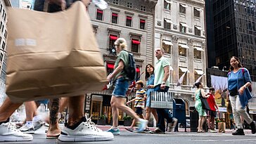 Une division des dépenses émerge parmi les Américains, visible chez McDonald’s et Uber