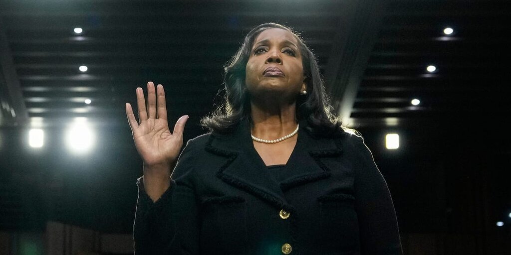 La Fed réaffirme son attachement à son ‘indépendance’ tandis que Lisa Cook annonce des poursuites suite au licenciement de Trump
