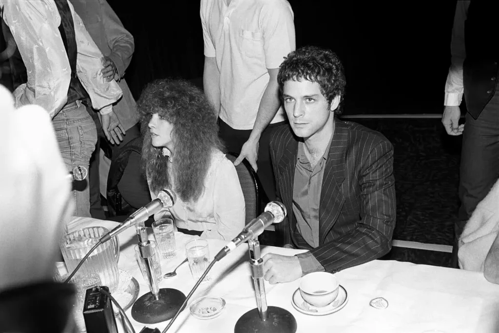 Stevie Nicks : Lindsey Buckingham Se Lie Avec Sa Nouvelle Petite Amie Grâce à Leur Franchise