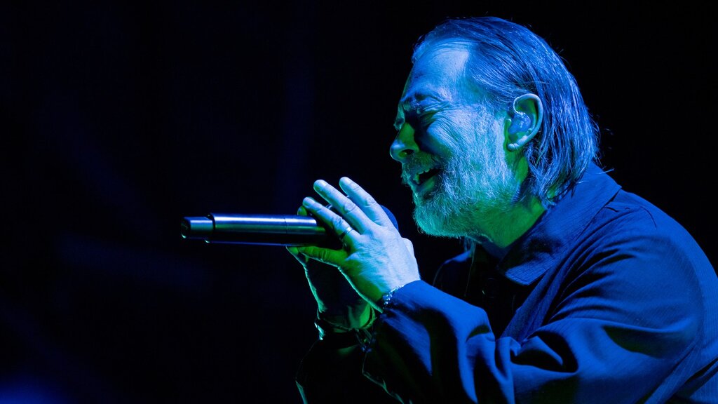 Thom Yorke présente l’art de l’album de Radiohead lors de sa première exposition au musée Thom Yorke présente l’art de l’album de Radiohead lors de sa première exposition au musée