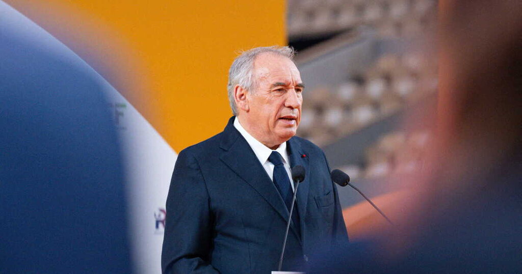François Bayrou réagit à la polémique sur la rénovation des bureaux à 40 000 euros