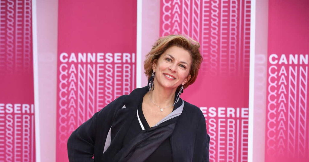 Corinne Touzet se confie sur son arrivée dans ‘Demain nous appartient’ : ‘Je me suis sentie assez seule’ Corinne Touzet se confie sur son arrivée dans ‘Demain nous appartient’ : ‘Je me suis sentie assez seule’