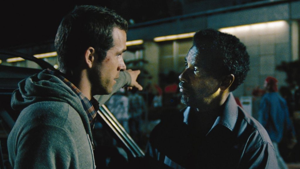 Thriller avec Denzel Washington et Ryan Reynolds : découvrez ce film méconnu en streaming gratuit Thriller avec Denzel Washington et Ryan Reynolds : découvrez ce film méconnu en streaming gratuit