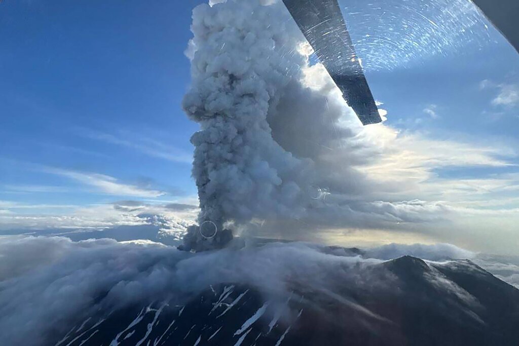 Un volcan inactif depuis des siècles a repris vie dans le Kamchatka suite à un séisme en Russie
