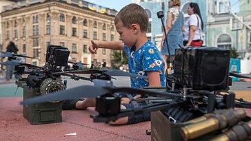 En Ukraine, des civils ont collecté 40 millions de dollars pour soutenir des frappes contre la Russie