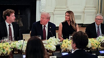 Sam Altman, Tim Cook et d’autres leaders tech ont honoré Trump lors d’un dîner IA à la Maison-Blanche