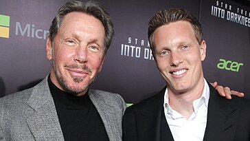 Larry Ellison atteint 100 milliards de dollars, illustrant la force financière de David pour Paramount