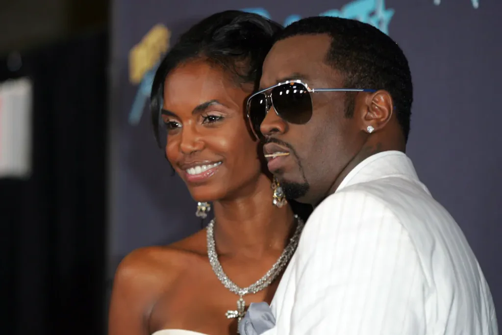 Sean « Diddy » Combs rêvait d’une chanson sur Kim Porter, si belle qu’elle lui apparaissait en rêve Sean « Diddy » Combs rêvait d’une chanson sur Kim Porter, si belle qu’elle lui apparaissait en rêve