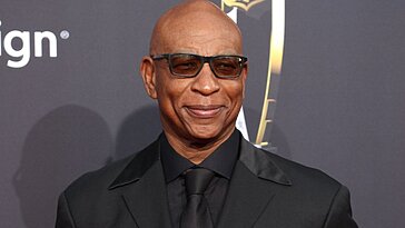 Nés le 2 septembre : Eric Dickerson et Salma Hayek