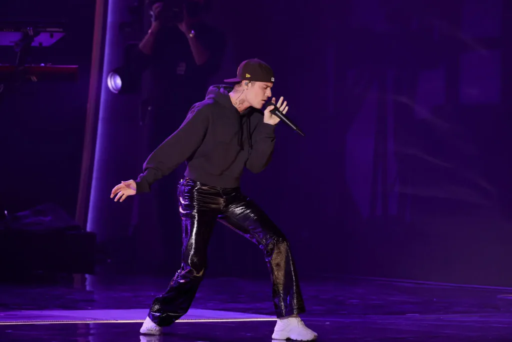 Justin Bieber « Swag II » : Succès dans les charts et évolution du « swag »