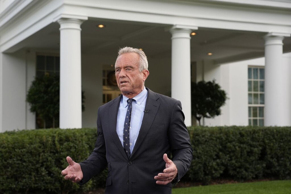 Trump freine la publicité des médicaments avec un mémorandum pour réduire l’impact des annonces