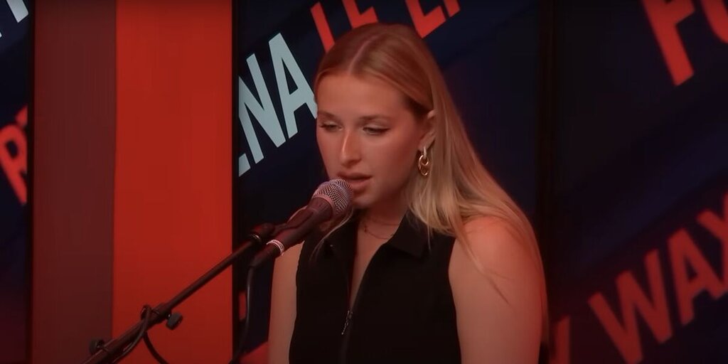 Après Star Academy, Héléna évoque la célébrité et les inquiétudes de ses proches face à son évolution Après Star Academy, Héléna évoque la célébrité et les inquiétudes de ses proches face à son évolution