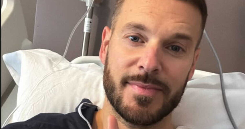 Matt Pokora rassure ses fans depuis l’hôpital après une opération de hernie, avant sa tournée Matt Pokora rassure ses fans depuis l’hôpital après une opération de hernie, avant sa tournée