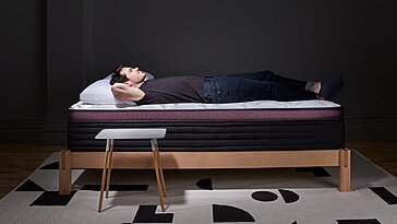Après un an avec le Helix Dusk Luxe : ce matelas a transformé mon sommeil, idéal pour dorsaux et ventraux