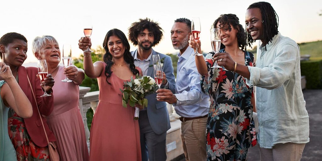 Dix erreurs à éviter absolument par les invités lors des mariages, selon les experts en étiquette Dix erreurs à éviter absolument par les invités lors des mariages, selon les experts en étiquette