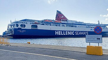 J’ai réservé une cabine privée sur un ferry de nuit en Grèce, l’espace m’a rappelé une croisière
