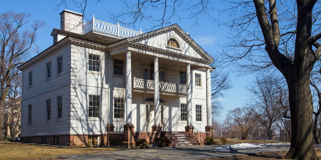 J’ai visité un manoir du XVIIIe siècle à New York, où j’ai observé des phénomènes étranges J’ai visité un manoir du XVIIIe siècle à New York, où j’ai observé des phénomènes étranges
