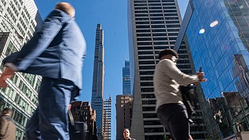 Un sceptique et un optimiste discutent de la loyauté au travail
