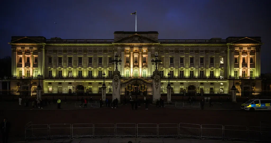 Un ancien employé royal révèle le surnom d’un palais où le personnel était souvent éméché Un ancien employé royal révèle le surnom d’un palais où le personnel était souvent éméché