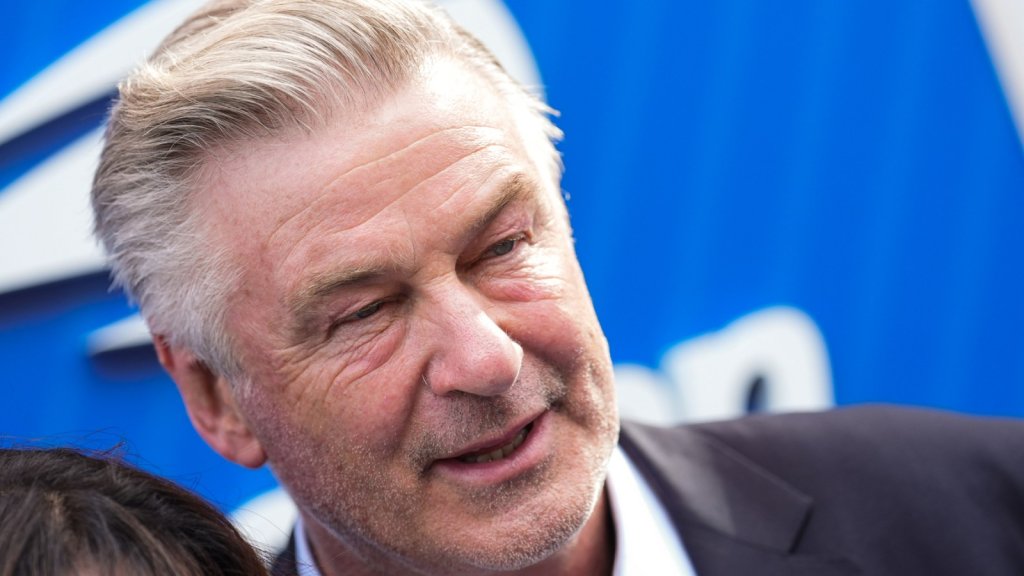 L’affaire de négligence professionnelle d’Alec Baldwin liée à « Rust » est relancée L’affaire de négligence professionnelle d’Alec Baldwin liée à « Rust » est relancée