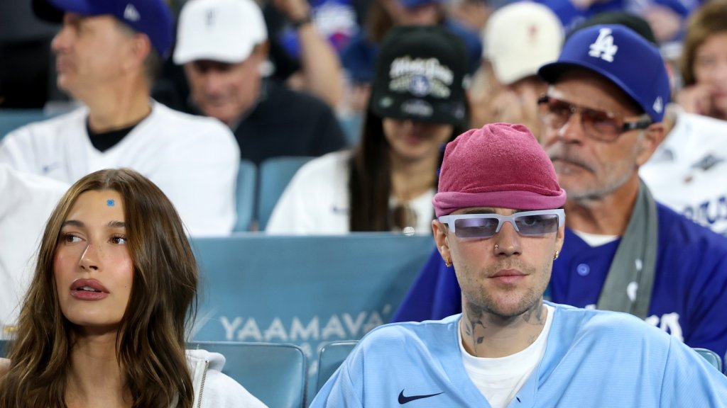Justin Bieber montre son désaccord envers Shohei Ohtani durant les World Series Justin Bieber montre son désaccord envers Shohei Ohtani durant les World Series
