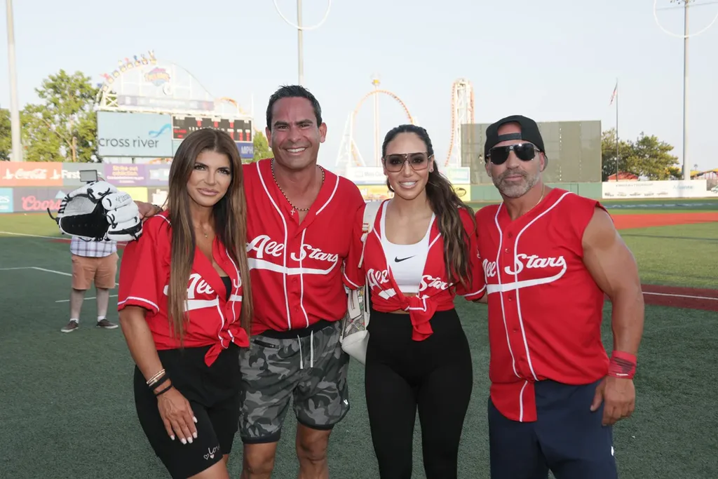 Un informateur affirme que Bravo n’est pas préoccupé par la querelle entre Joe Gorga et Teresa Giudice Un informateur affirme que Bravo n’est pas préoccupé par la querelle entre Joe Gorga et Teresa Giudice