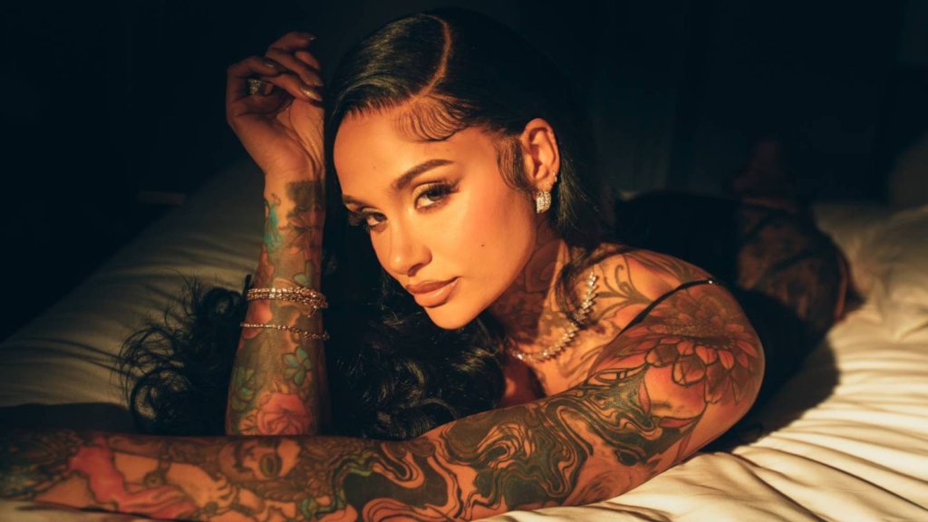 Kehlani sort l’EP remix de « Folded » avec Brandy et Toni Braxton : à écouter dès maintenant