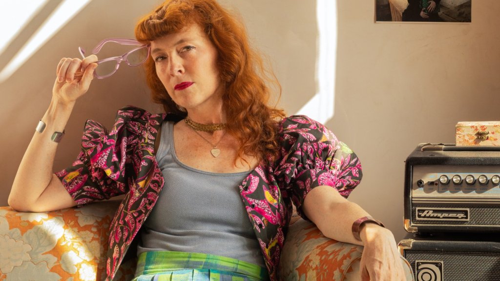 Melissa Auf der Maur publie son autobiographie intitulée « Even the Good Girls Will Cry » Melissa Auf der Maur publie son autobiographie intitulée « Even the Good Girls Will Cry »