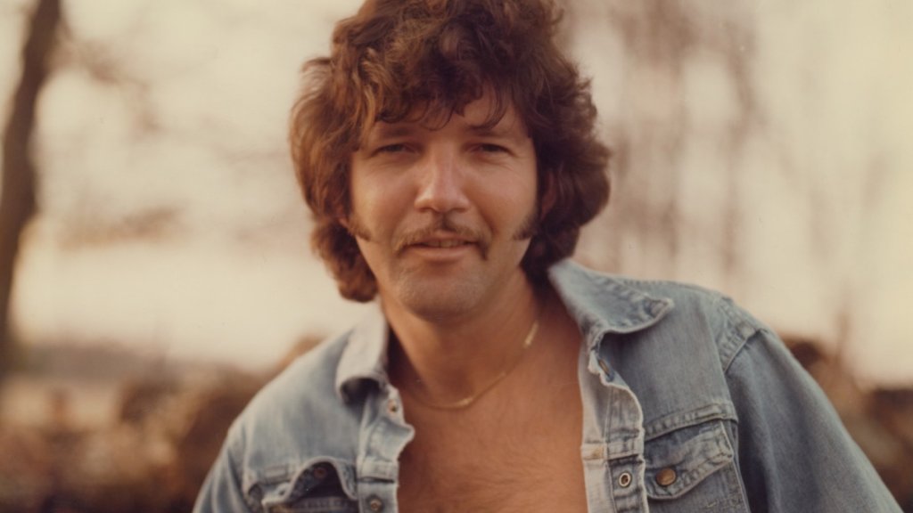 Tony Joe White a travaillé avec les Foo Fighters et inspiré une reprise par Elvis Tony Joe White a travaillé avec les Foo Fighters et inspiré une reprise par Elvis