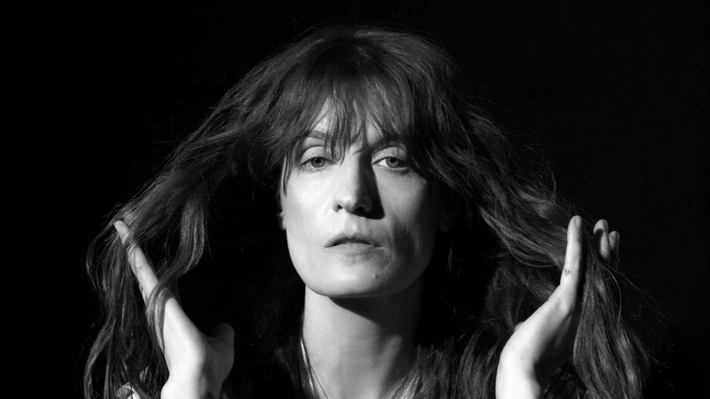 Florence Welch évoque son nouvel album, le sexisme et sa collaboration avec Taylor Swift Florence Welch évoque son nouvel album, le sexisme et sa collaboration avec Taylor Swift