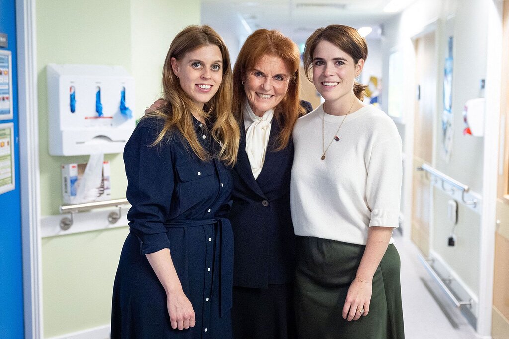 Sarah Ferguson, Béatrice et Eugénie touchées par la disgrâce du prince Andrew ? Sarah Ferguson, Béatrice et Eugénie touchées par la disgrâce du prince Andrew ?