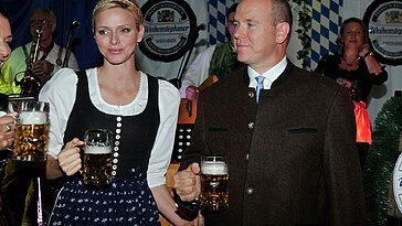 Il y a 13 ans, la princesse Charlène arborait un style bavarois à l’Oktoberfest de Monaco