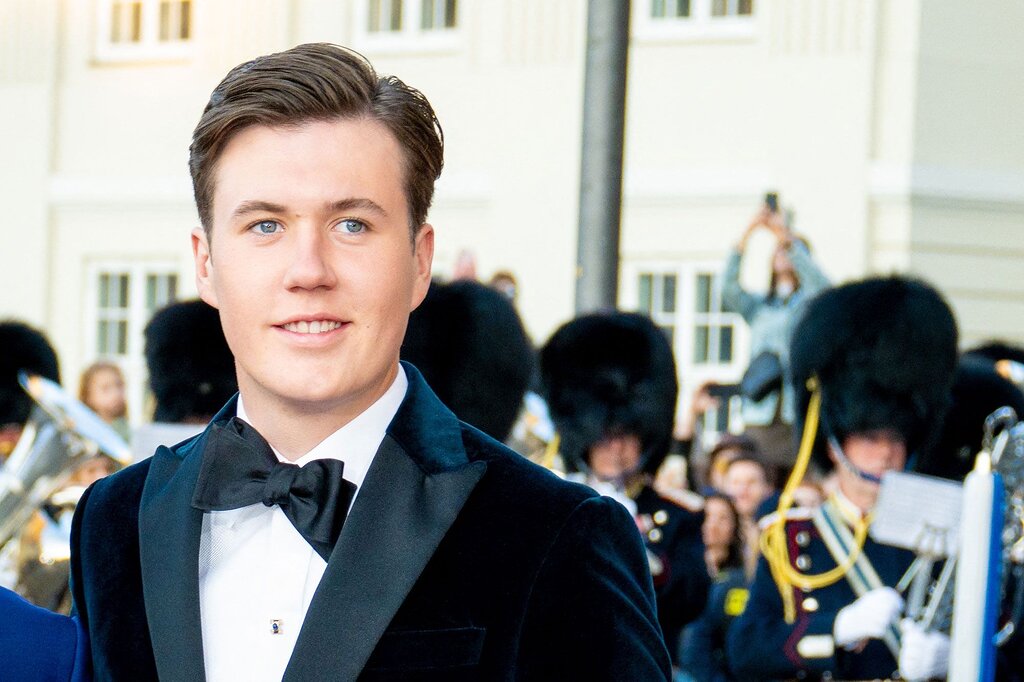 Christian de Danemark concrétise un rêve d’enfance en adoptant le style audacieux de Tom Cruise