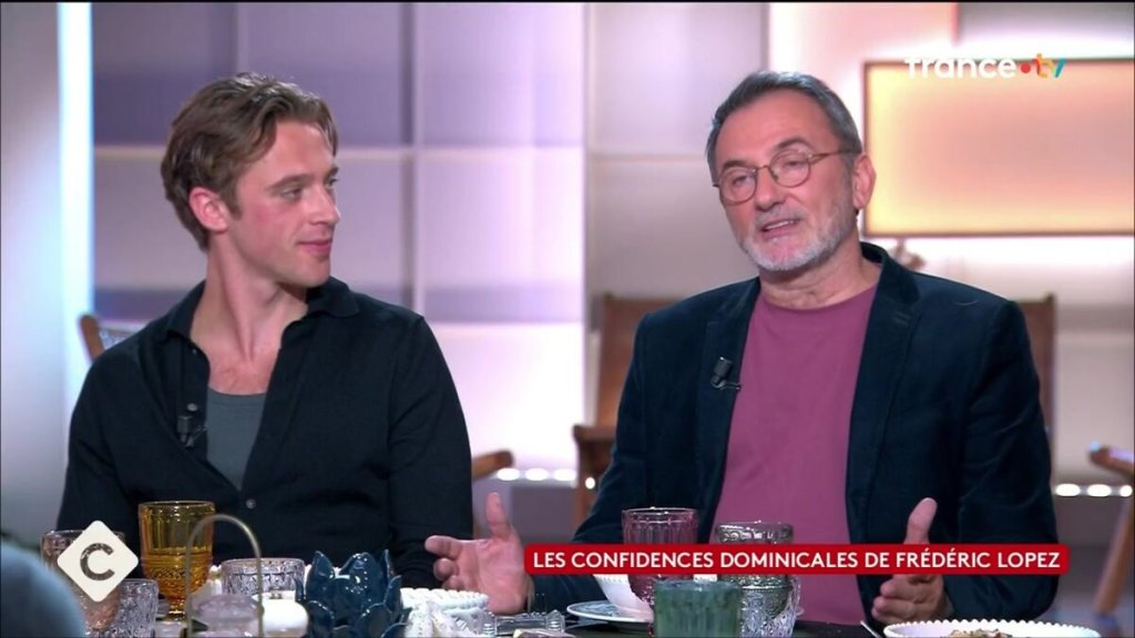Frédéric Lopez convie Anne-Élisabeth Lemoine à son émission dominicale, mais elle hésite Frédéric Lopez convie Anne-Élisabeth Lemoine à son émission dominicale, mais elle hésite