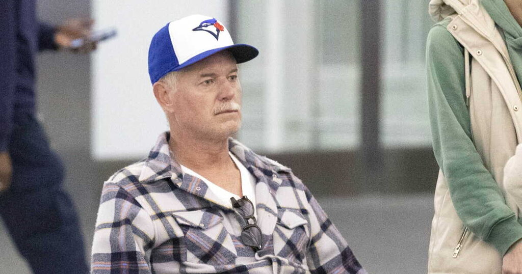 Maladie de Charcot : Eric Dane apparaît pour la première fois en fauteuil roulant