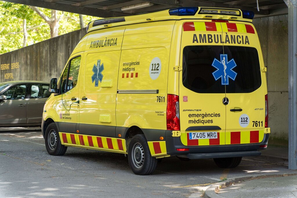 Lors d’une intervention, un policier municipal sauve une motarde en danger de mort après un accident Lors d’une intervention, un policier municipal sauve une motarde en danger de mort après un accident