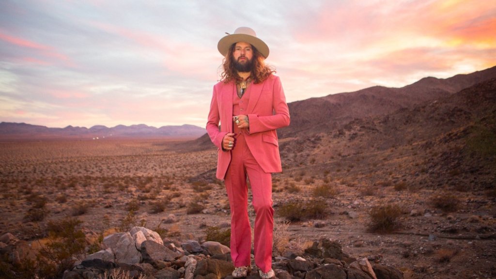Jay Buchanan, du groupe Rival Sons, s’apprête à lancer son premier album solo « Weapons of Beauty » Jay Buchanan, du groupe Rival Sons, s’apprête à lancer son premier album solo « Weapons of Beauty »
