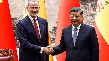 Pourquoi la Chine accueille-t-elle chaleureusement les membres des familles royales ?