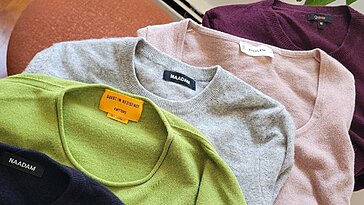 En tant que rédactrice mode, voici ma sélection des meilleurs pulls en cachemire que j’ai testés