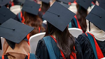 Une nouvelle règle pourrait priver les emprunteurs de prêts étudiants de l’allègement de dettes publiques