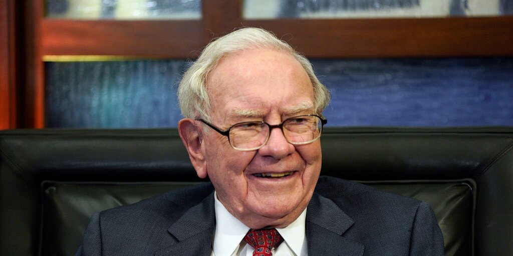 Warren Buffett, PDG de Berkshire Hathaway, a vendu 6 milliards de dollars d’actions au trimestre précédent Warren Buffett, PDG de Berkshire Hathaway, a vendu 6 milliards de dollars d’actions au trimestre précédent