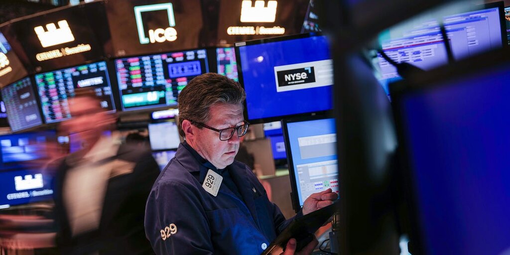 Les investisseurs surveillent quatre indicateurs privés cette semaine pour évaluer la santé économique