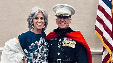 C’est la période où les marines portent un de leurs accessoires d’uniforme les plus rares et majestueux