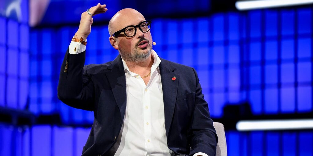 Le directeur marketing de Meta affirme que les investissements massifs en IA sont audacieux, mais sensés Le directeur marketing de Meta affirme que les investissements massifs en IA sont audacieux, mais sensés