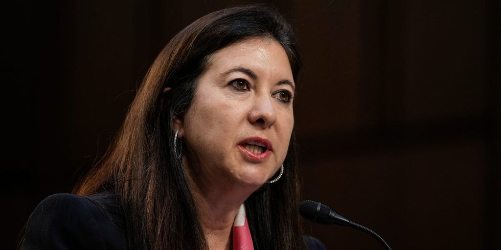 Les transactions boursières d’Adriana Kugler, ex-officielle de la Fed, font l’objet d’un signalement éthique