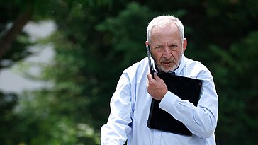 Larry Summers, ex-secrétaire au Trésor, se retire de la vie publique après des emails Epstein
